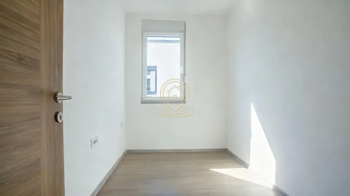 Prodaja, četvorosoban stan, 78m², Sremska Kamenica, Petrovaradin