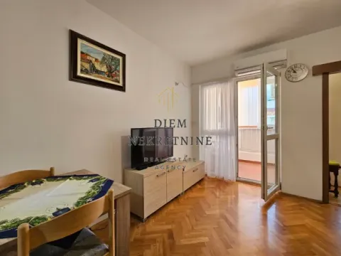 Izdavanje, stan, 35m², Centar, Bar - image 11