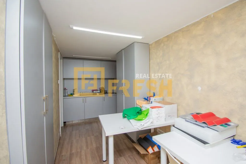 Sale, office space, 80m², Centar, Podgorica
