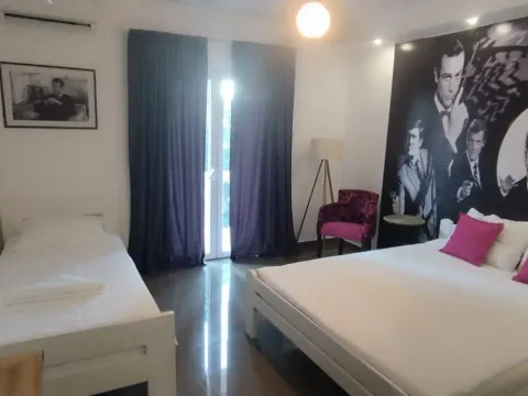 Izdavanje, garsonjera, 30m², Sveti Stefan, Budva - image 14