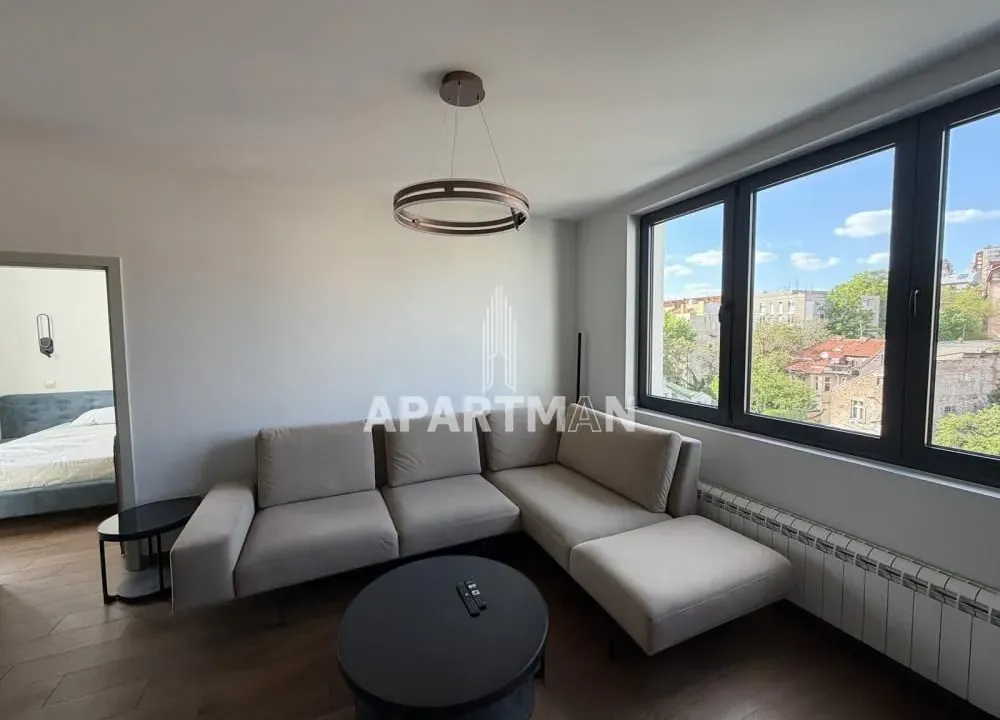 Izdavanje, dvosoban stan, 49m², Čubura, Beograd