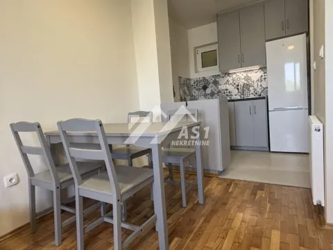 Izdavanje, dvosoban stan, 38m², Sajam, Novi Sad Sve Podlokacije - image 3