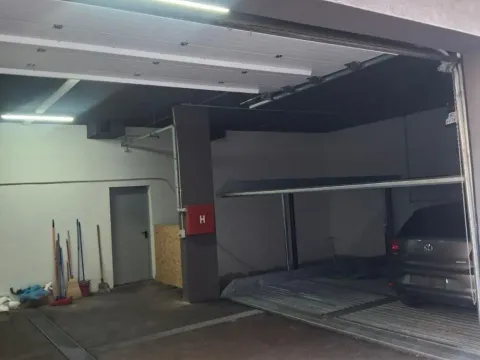 Sale, parking/garage, 12m², Zemun Gornji Grad, Zemun Sve Podlokacije - image 3