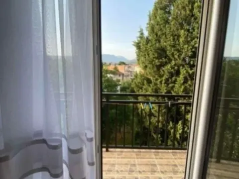 Izdavanje, dvosoban stan, 67m², Zagorič, Podgorica - image 12