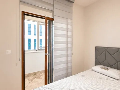 Prodaja, jednosoban stan, 50m², Centar, Podgorica - image 8