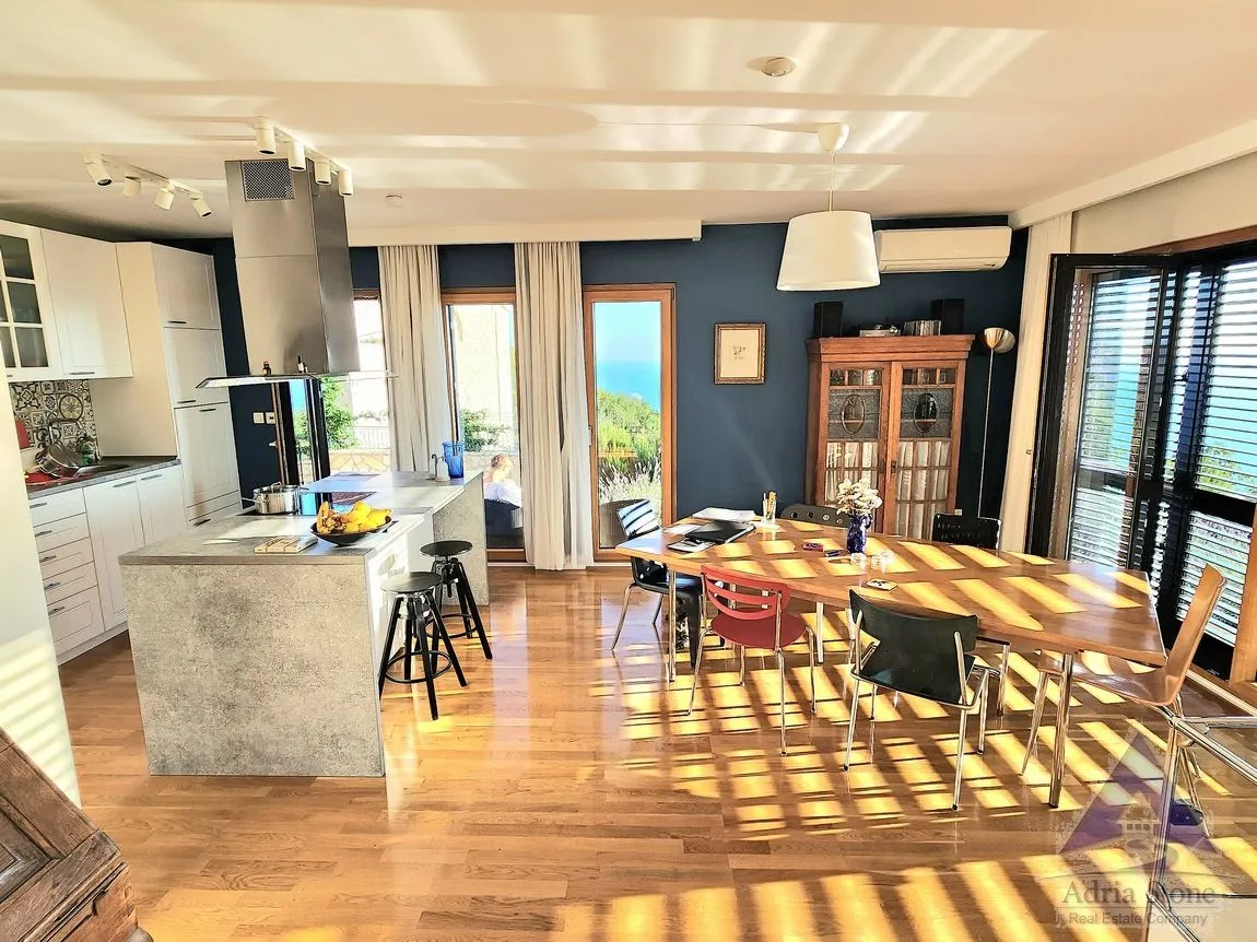 Sale, house, 183m², Tudorovići, Budva
