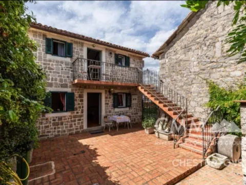 Rent, studio apartment, 35m², Radovići, Tivat - image 2