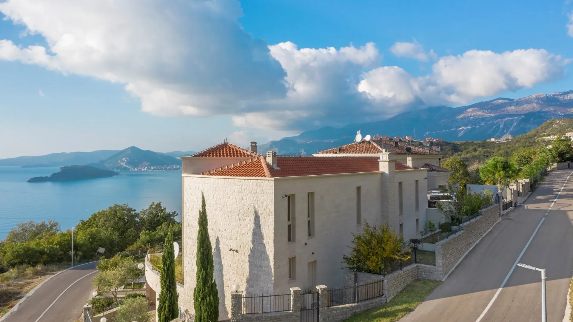 Sale, house, 600m², Blizikuće, Budva