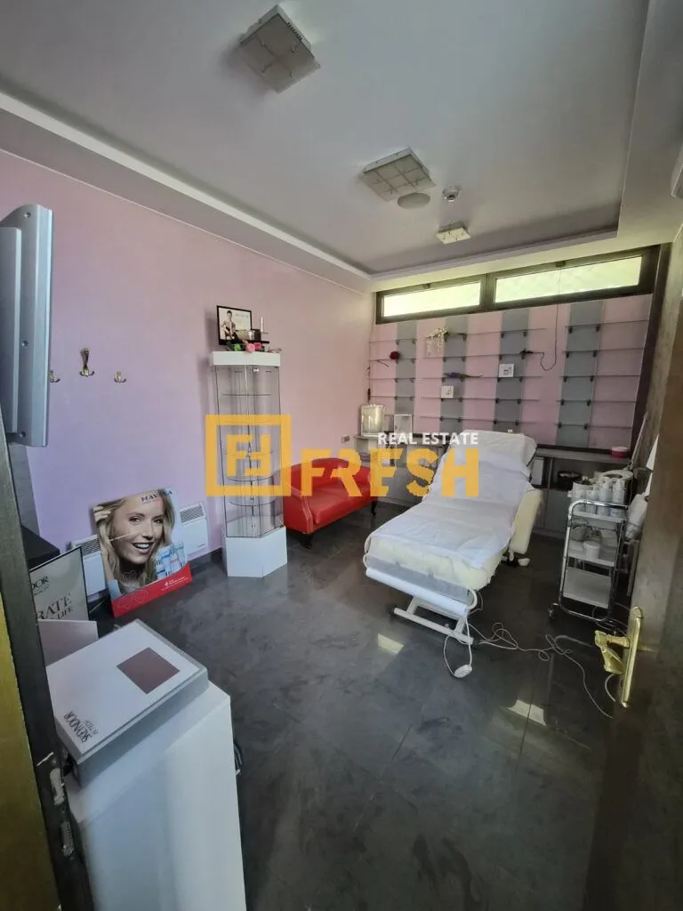 Sale, office space, 60m², Pejton, Podgorica