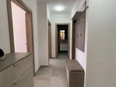 Izdavanje, dvosoban stan, 69m², Master Kvart, Podgorica - image 8
