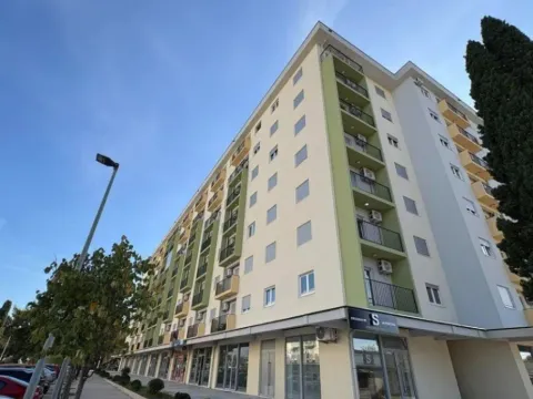 Sale, one bedroom apartment, 39m², Pobrežje, Podgorica - image 6
