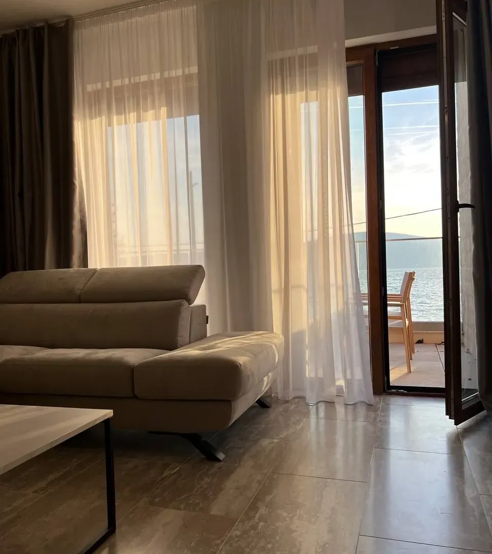 Prodaja, dvosoban stan, 77m², Opatovo, Tivat
