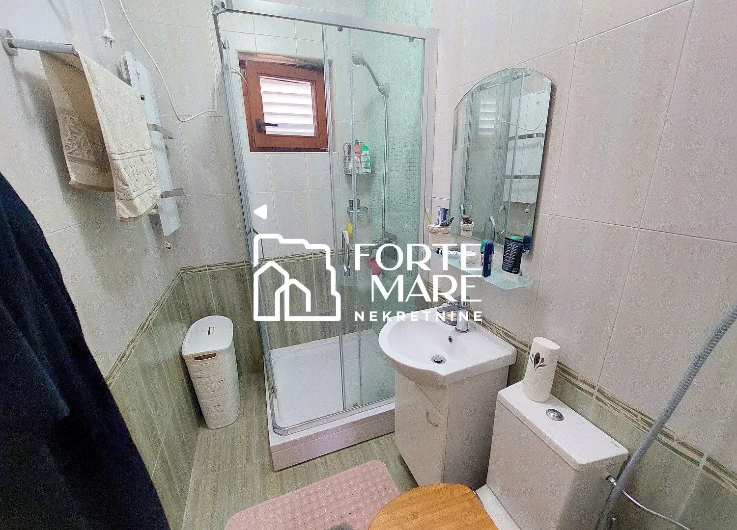 Prodaja, trosoban stan, 101m², Gomila, Herceg Novi