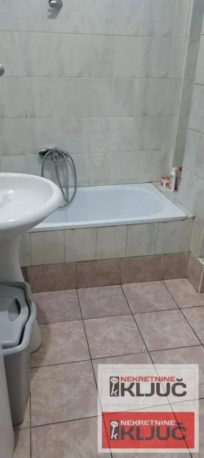 Prodaja, dvosoban stan, 45m², Nova Detelinara, Novi Sad Sve Podlokacije