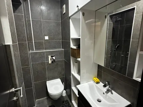 Izdavanje, dvosoban stan, 65m², Zagorič, Podgorica - image 6