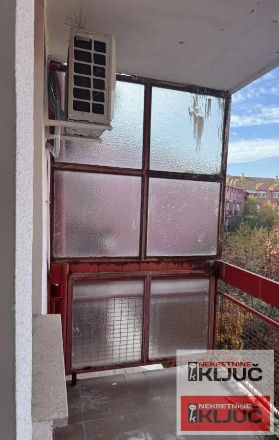 Prodaja, dvosoban stan, 73m², Novo naselje, Novi Sad