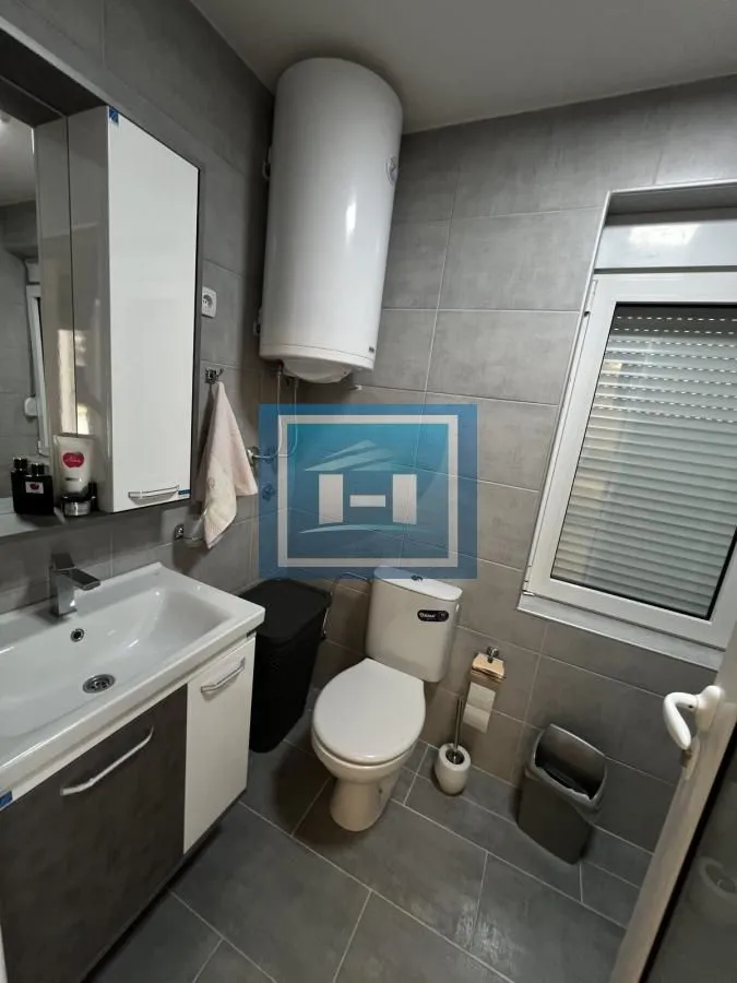 Prodaja, kuća, 271m², Šantarovac, Jagodina