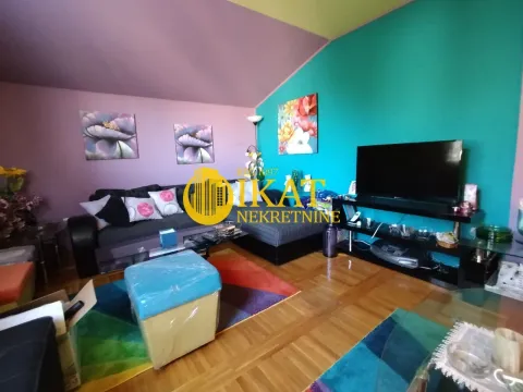 Prodaja, trosoban stan, 71m², Karaburma, Palilula Sve Podlokacije - image 2