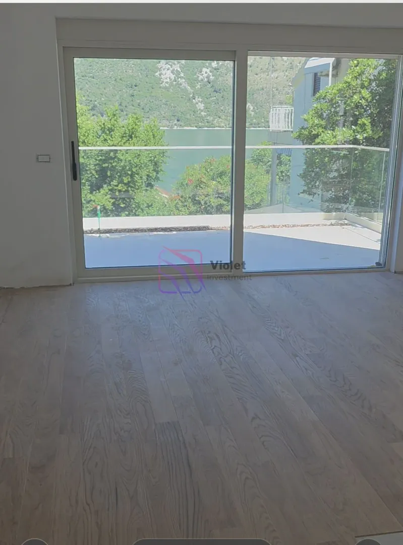 Prodaja, dvosoban stan, 85m², Stoliv, Kotor