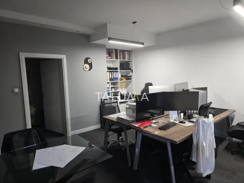 Izdavanje, poslovni prostor, 34m², Ljubović, Podgorica - image 4