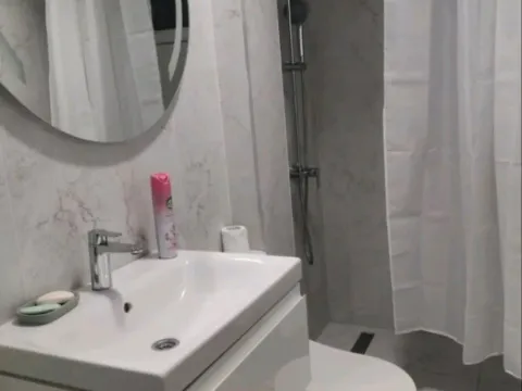 Izdavanje, jednosoban stan, 44m², Centar, Budva - image 9