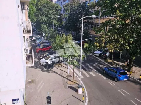 Rent, two bedroom apartment, 60m², Kalenić Pijaca, Vračar Sve Podlokacije - image 12