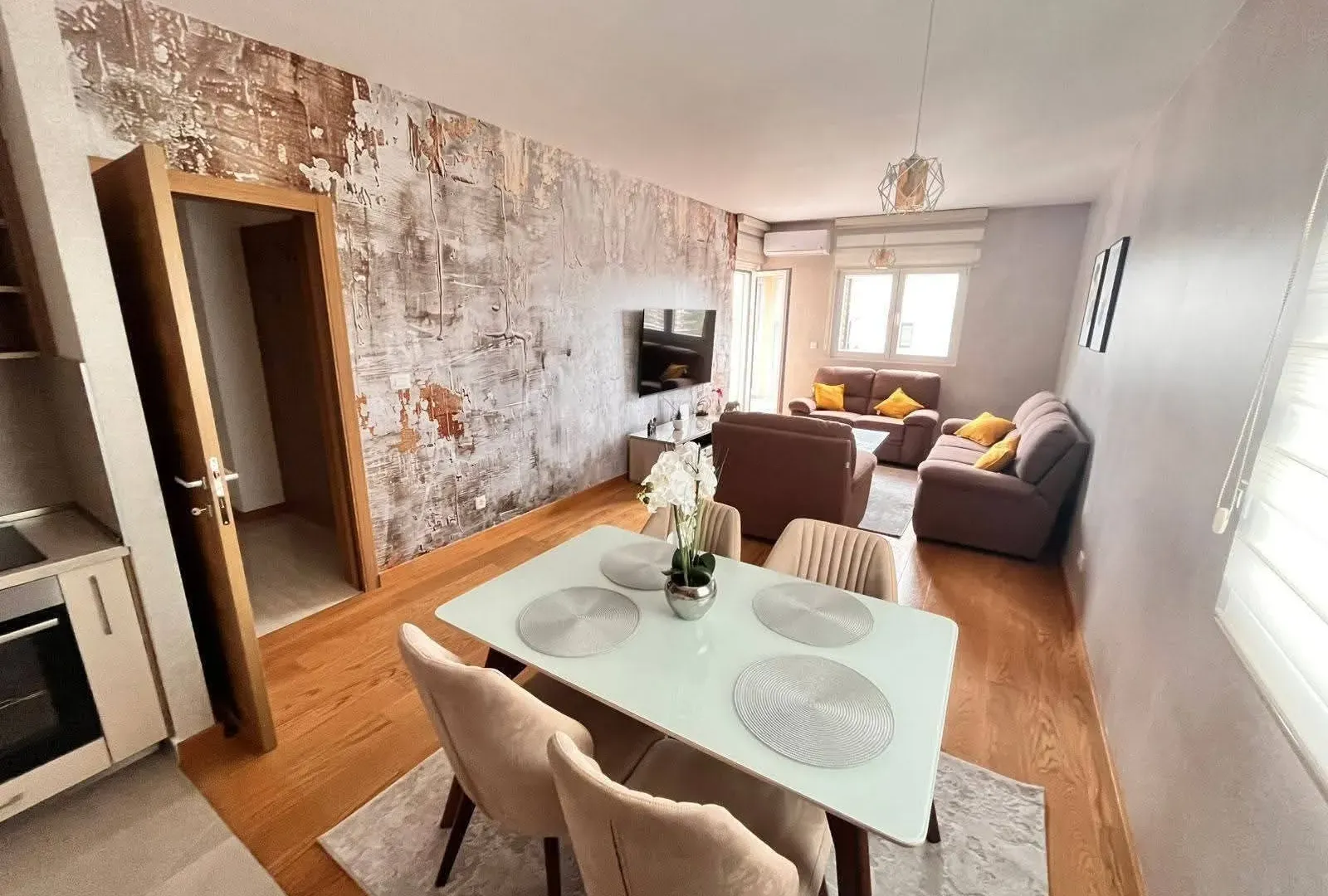 Prodaja, dvosoban stan, 72m², New City, Podgorica