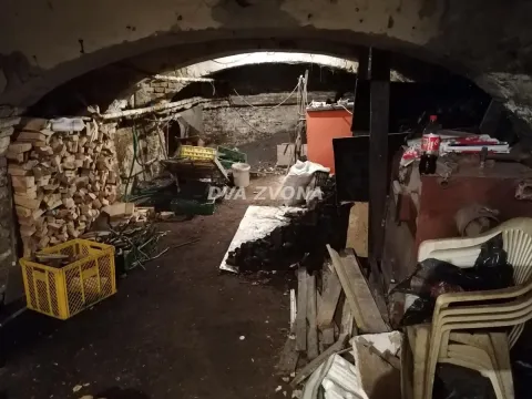 Prodaja, kuća, 312m², Bečej, Novi Sad - image 8