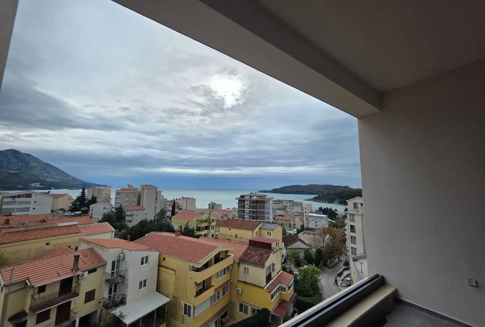 Sale, two bedroom apartment, 105m², Bečići, Budva