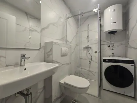 Izdavanje, jednosoban stan, 35m², Stari Aerodrom, Podgorica - image 10