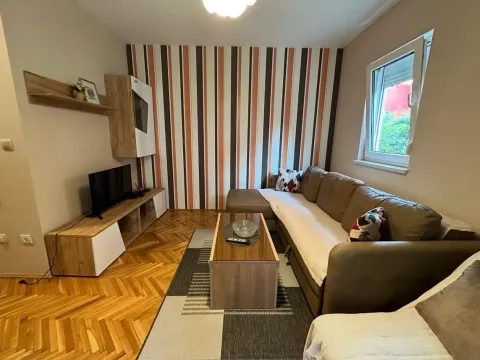Izdavanje, stan, 29m², Podkošljun, Budva - image 2