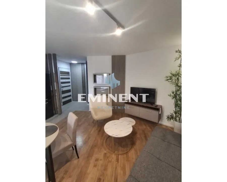 Izdavanje, dvosoban stan, 48m², Lekino Brdo, Voždovac Sve Podlokacije