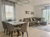 Izdavanje, stan, 69m², Seljanovo, Tivat - image 1