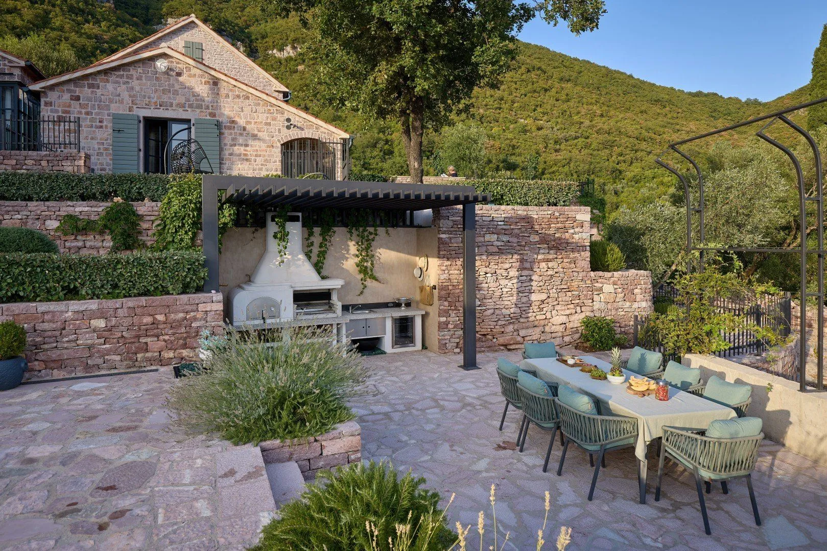 Prodaja, kuća, 293m², Donja Lastva, Tivat