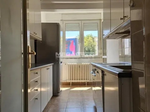 Izdavanje, trosoban stan, 85m², Vračar Hram, Vračar Sve Podlokacije - image 9