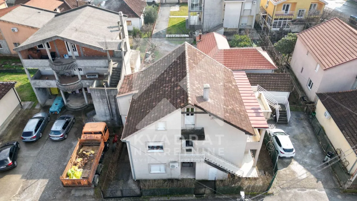 Sale, house, 101m², Tološka šuma, Podgorica