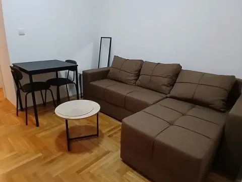 Izdavanje, jednosoban stan, 30m², Krnjaca, Palilula Sve Podlokacije - image 2