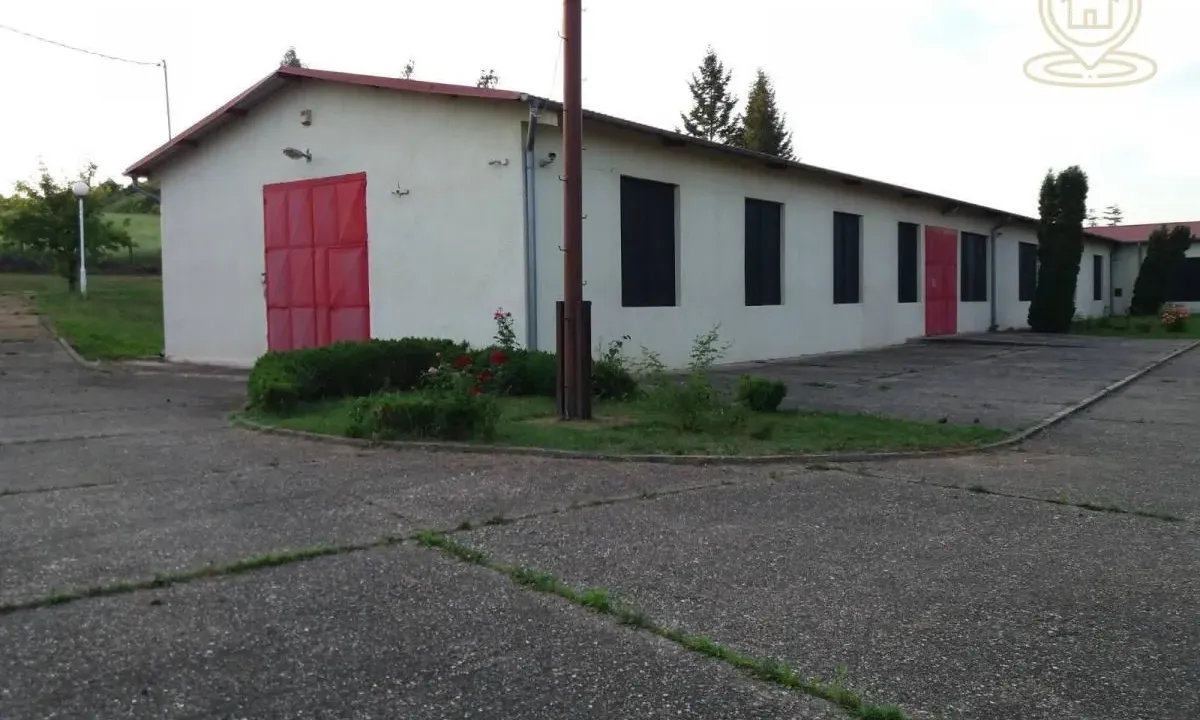 Rent, office space, 1200m², Mladenovac, Beograd