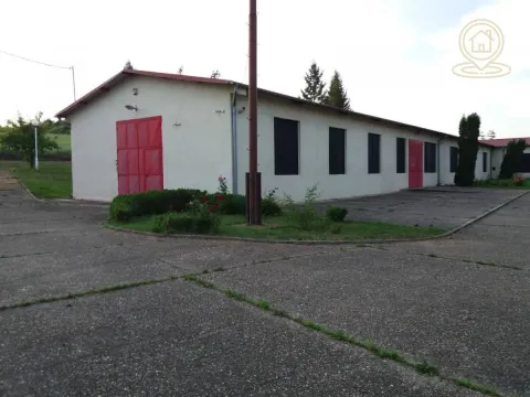 Rent, office space, 1200m², Mladenovac, Beograd - image 1