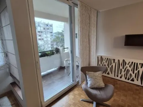 Izdavanje, dvosoban stan, 50m², Novi Beograd Blok 22, Novi Beograd Sve Podlokacije - image 9