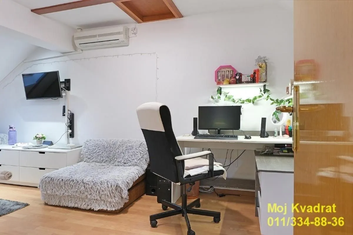 Sale, four bedroom apartment, 104m², Stari Grad, Beograd