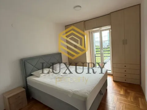 Rent, two bedroom apartment, 56m², City Kvart, Podgorica - image 4