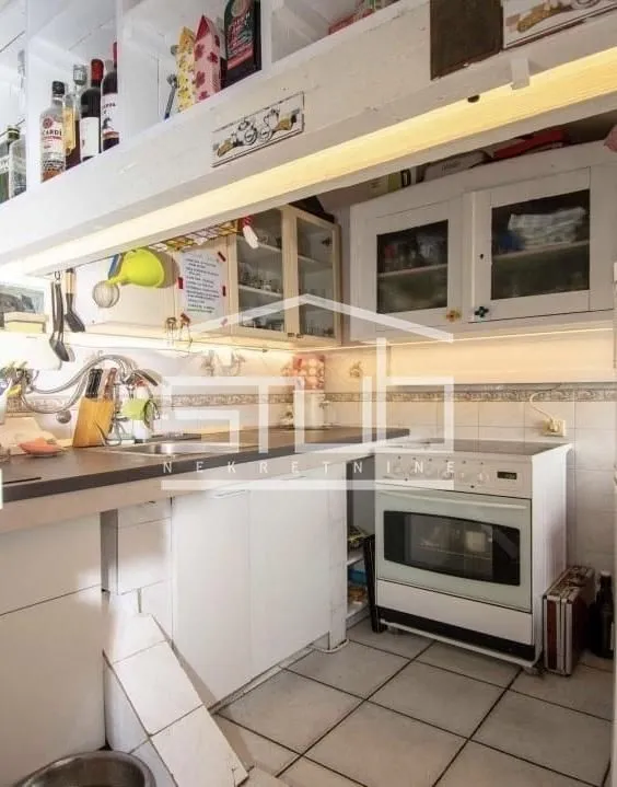 Izdavanje, trosoban stan, 125m², Stari Grad, Beograd