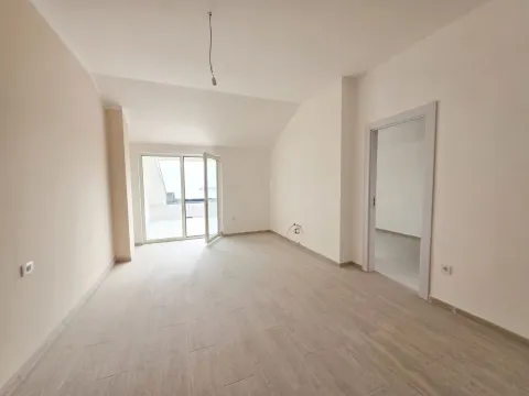 Prodaja, jednosoban stan, 50m², Bečići, Budva - image 2