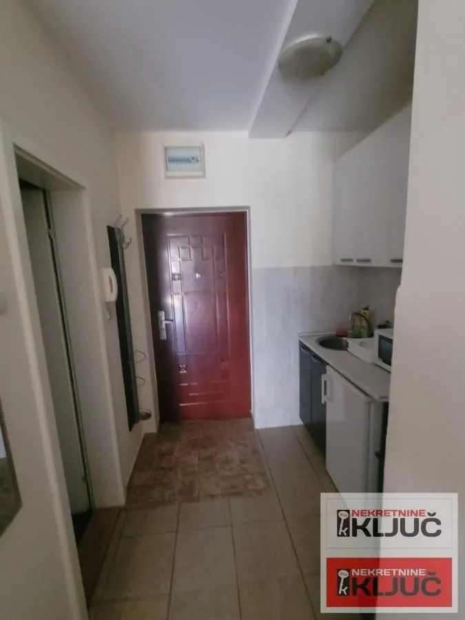 Izdavanje, garsonjera, 25m², Nova Detelinara, Novi Sad Sve Podlokacije