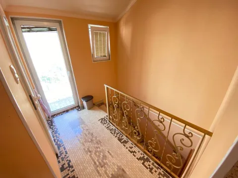 Prodaja, kuća, 180m², Tivat, Crna Gora - image 4