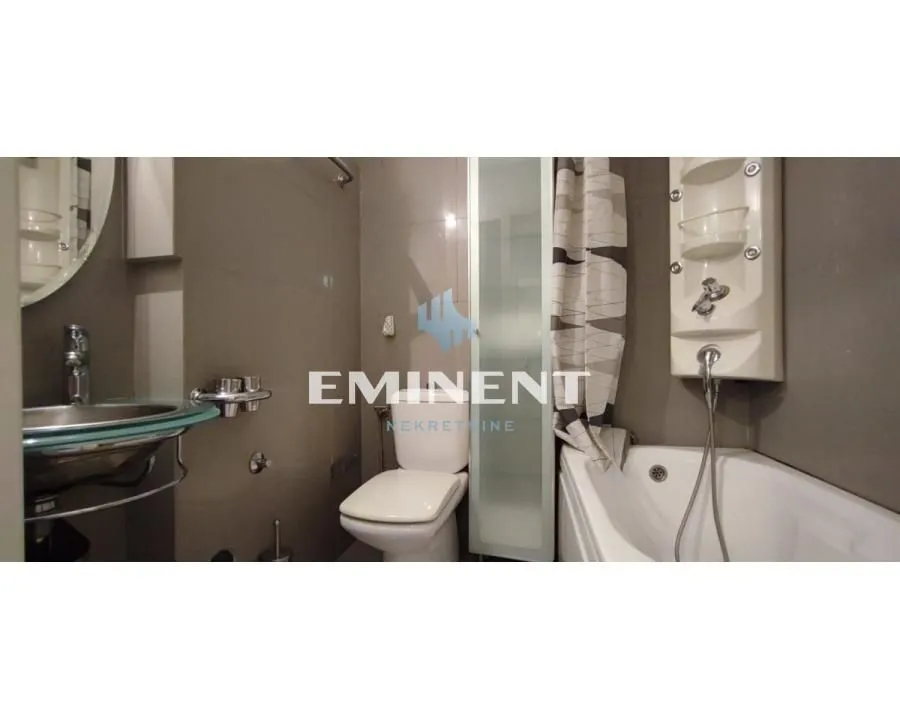 Rent, four bedroom apartment, 120m², Stari Grad, Beograd
