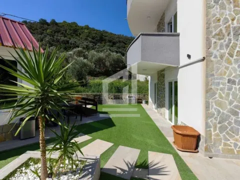 Prodaja, kuća, 220m², Bar, Crna Gora - image 54