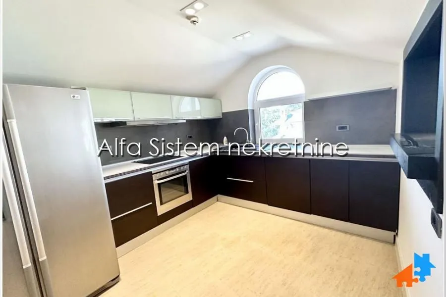 Prodaja, četvorosoban stan, 147m², Banovo Brdo, Beograd