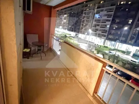 Izdavanje, dvosoban stan, 80m², City Kvart, Podgorica - image 9